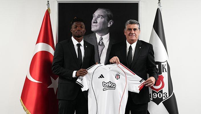 官方:贝西克塔斯租借亚特兰大前锋图雷,含选择买断条款