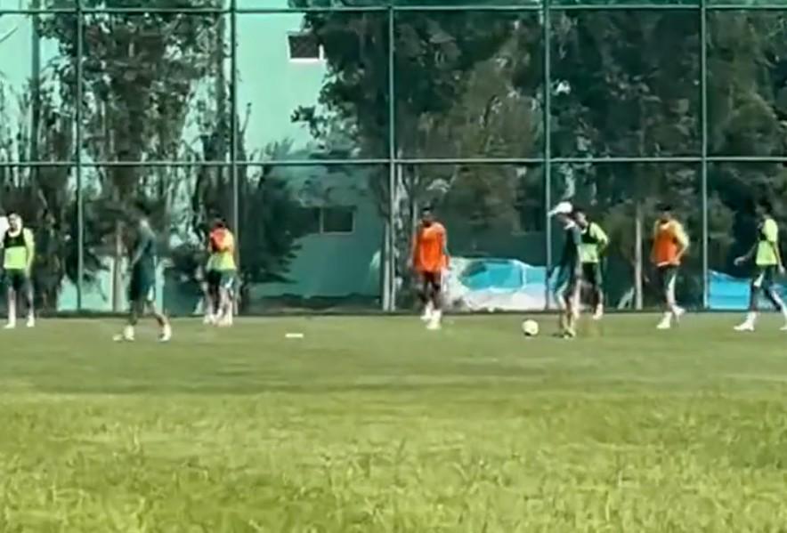 博主：国安今天上午训练时间长达3小时，外援达万参加训练